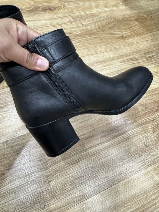 Продам кожаные сапоги 37 го размера