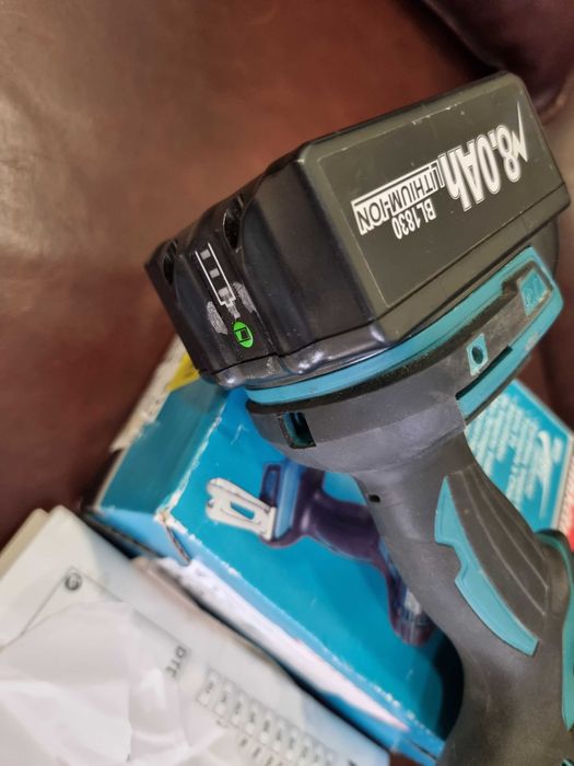 Акумулаторен Импакт Винтоверт Makita