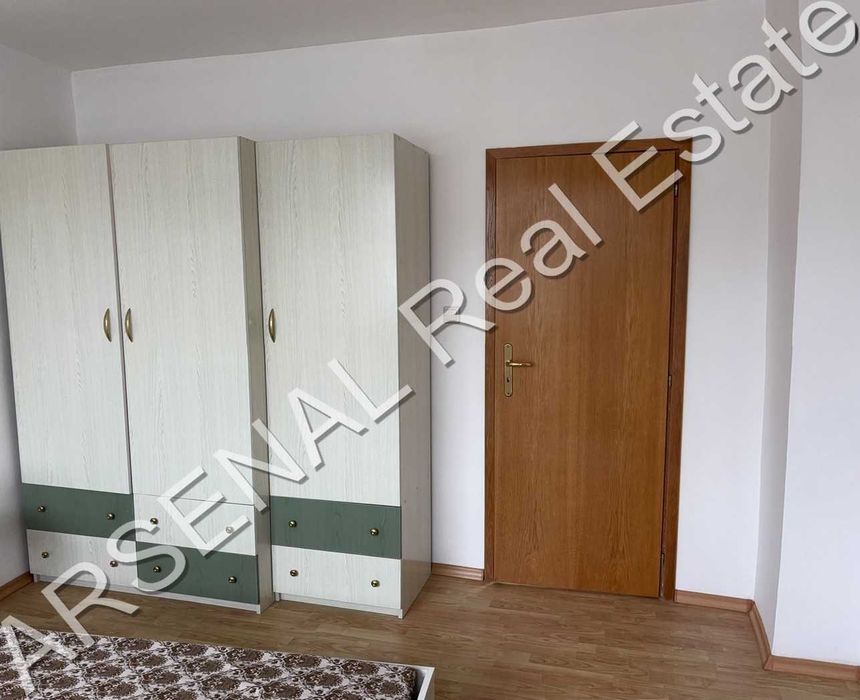 Продава се Тристаен апартамент в Варна, Бриз - 200 кв.м за 1658 €/кв.м - Снимка #8