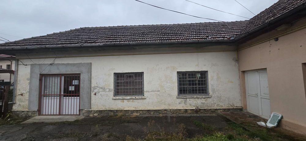 Vând Spațiu Comercial (Clădire + Teren) Dâmbovița, Pucioasa