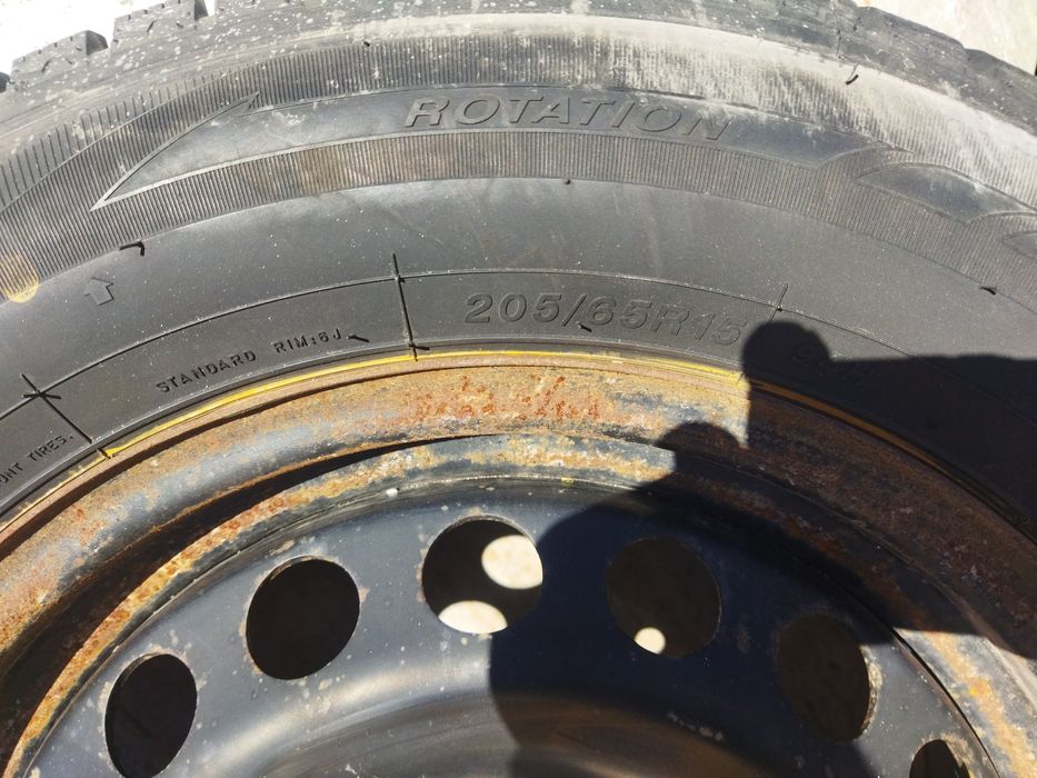 Шины с дисками комплект