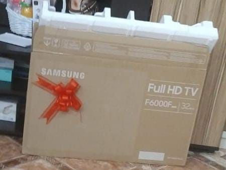 Продам новый телевизор