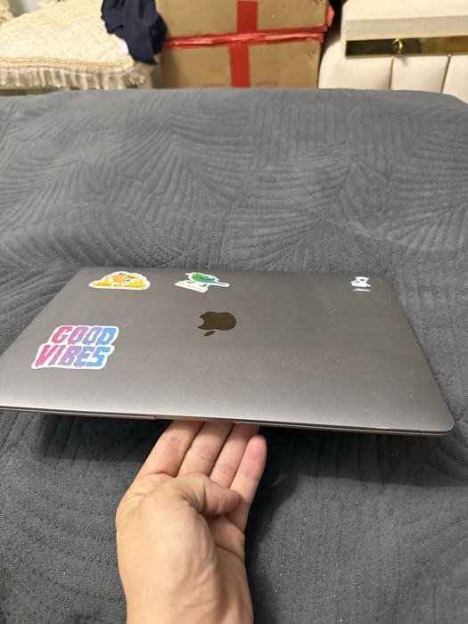 Продам macbook m1