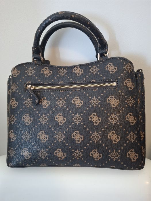 Чанта Guess Лукс в актуален принт