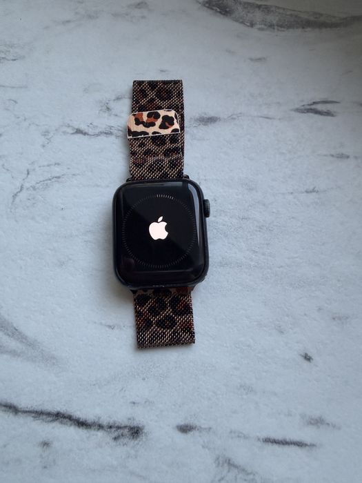 Apple Watch SE 2 44mm Cellular + GPS Black