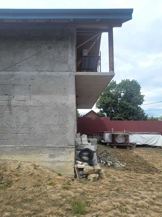 Casă de vânzare isaiia