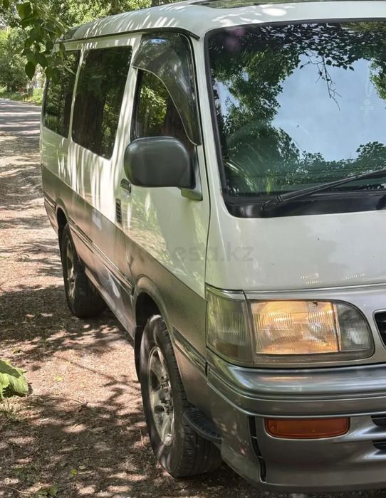 Продам toyota hiace 1993