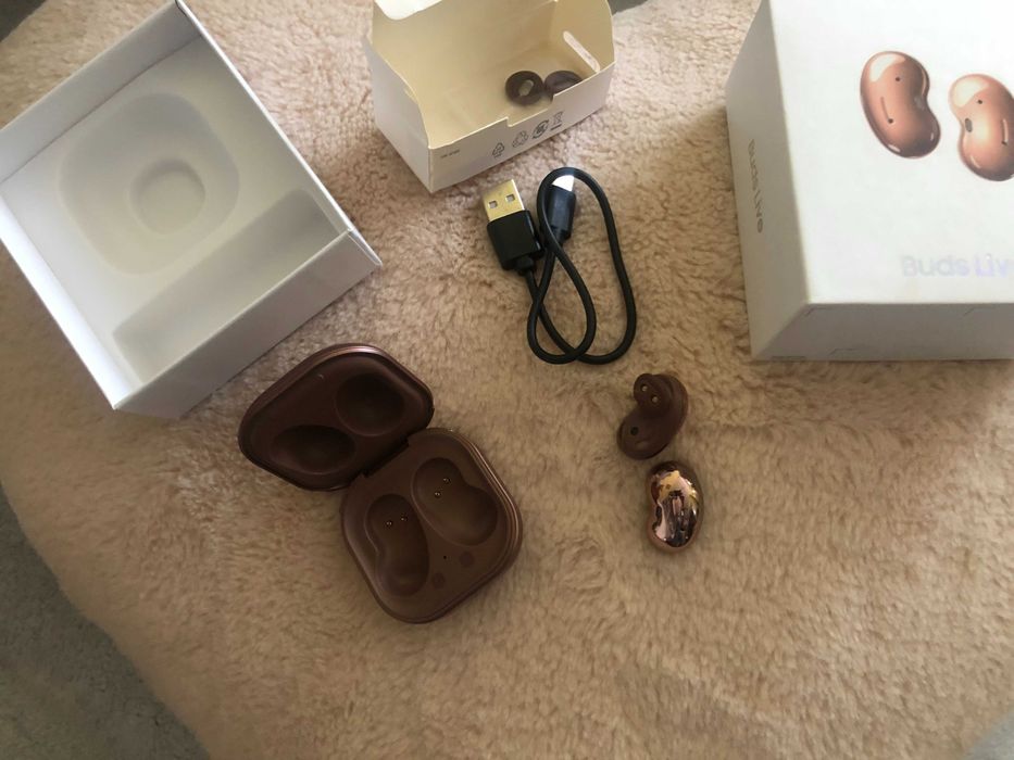 Безжични слушалки Buds Live SM-R180