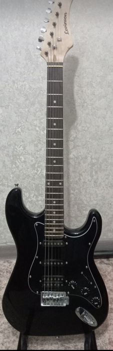 Продам электрогитару в идеальнейшем состоянии