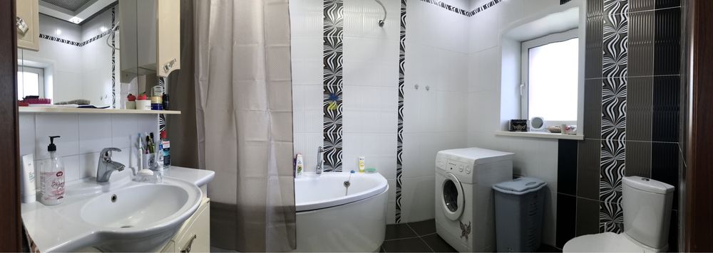 Частный дом, два уровня.