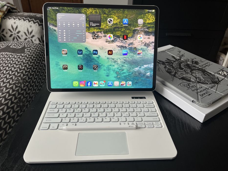 iPad Pro 12.9 5th M1 WiFi și LTE + Apple Pencil 2nd + Tastatura RGB