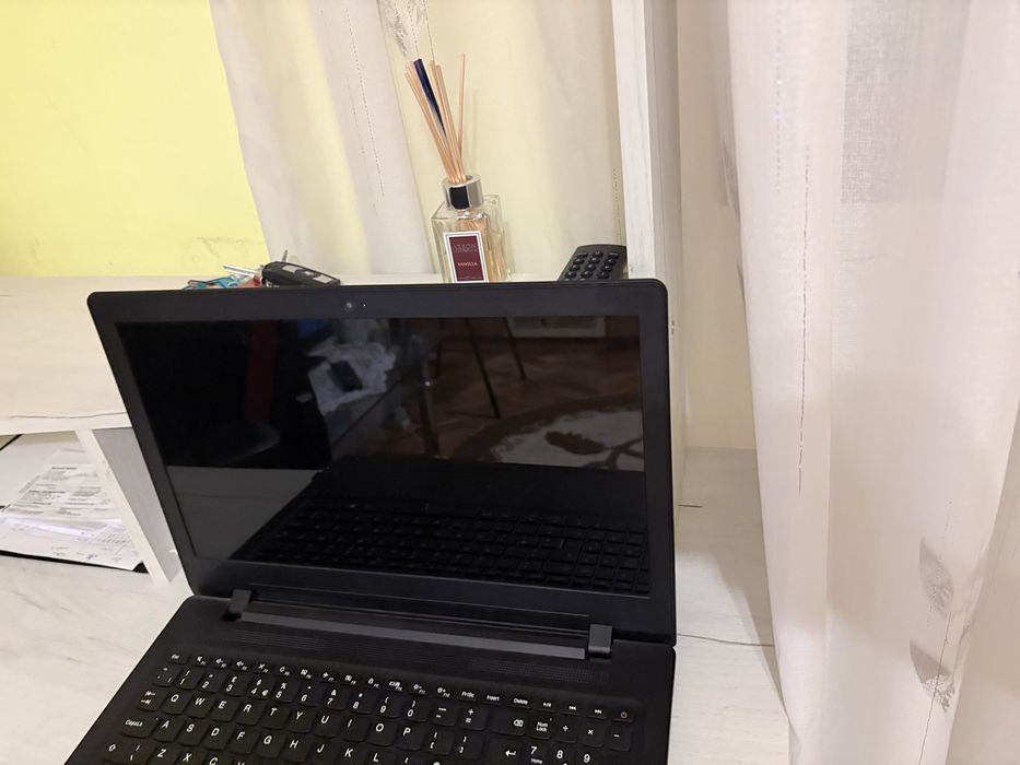 LAPTOP LENOVO 15.6”-functional-ideal scoala/net /filme-400 lei