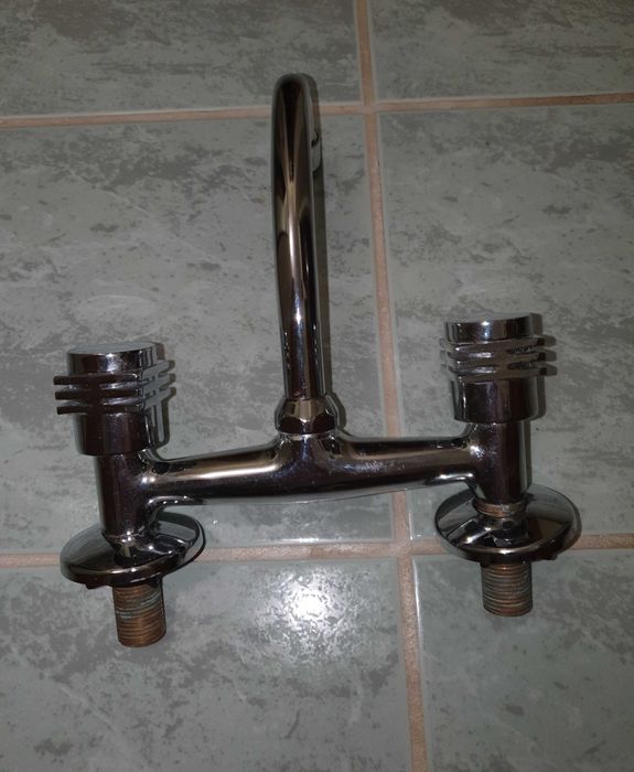 Baterie dubla comanda pentru lavoar