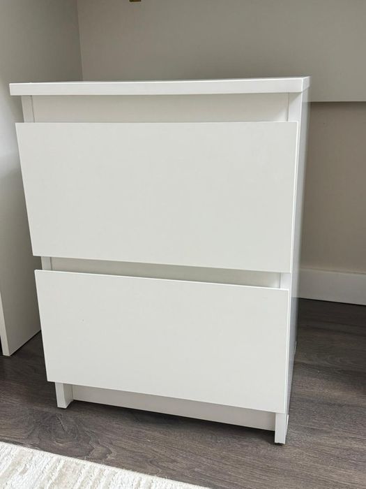 Продам комод,тумба, стол писменный