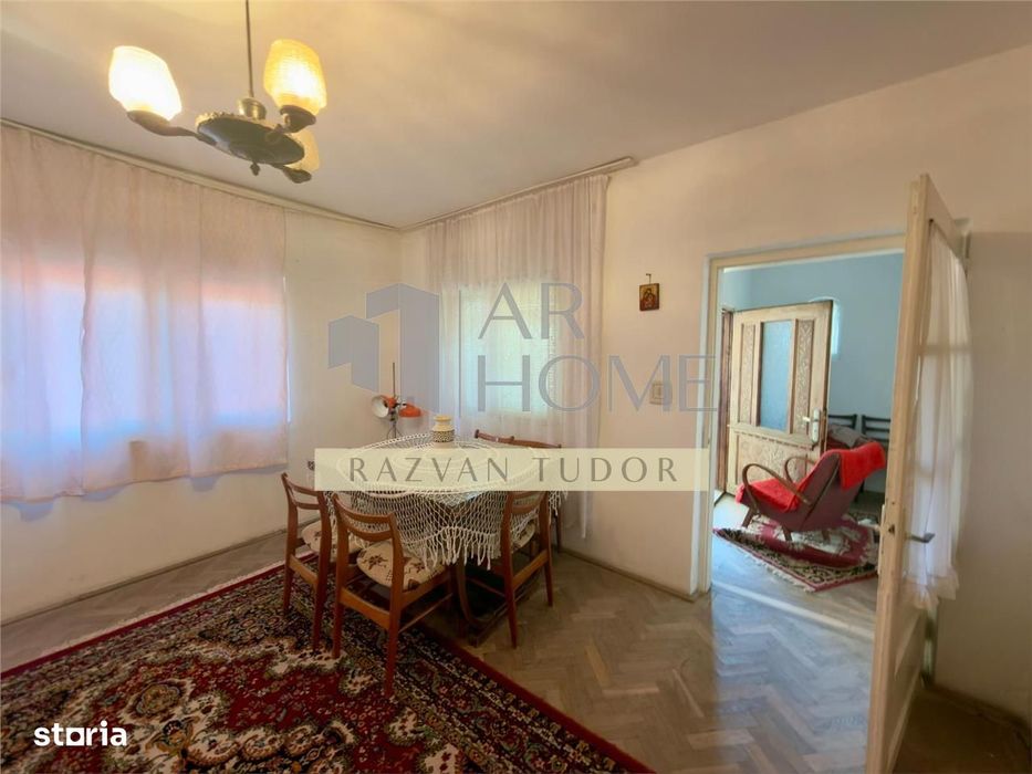 Casa 4 camere , cu beci ,1681m2 teren , Boldesti Scaeni