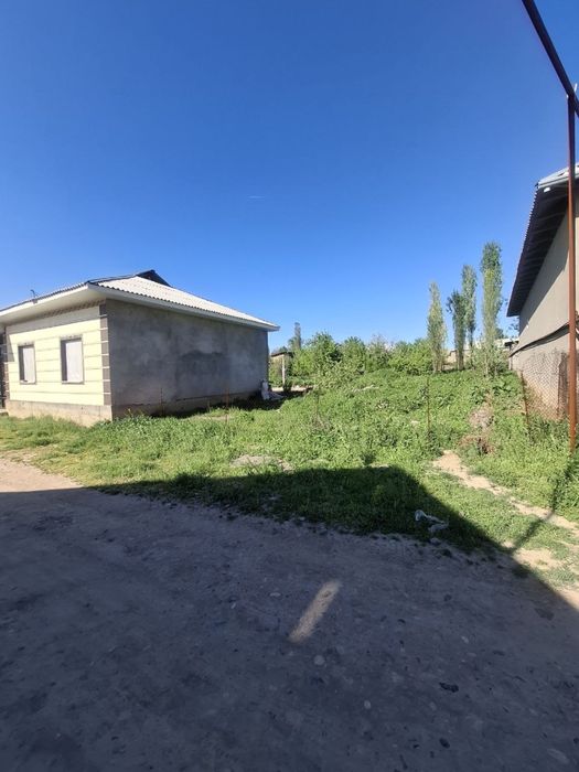 4 sotix uchastka sotiladi