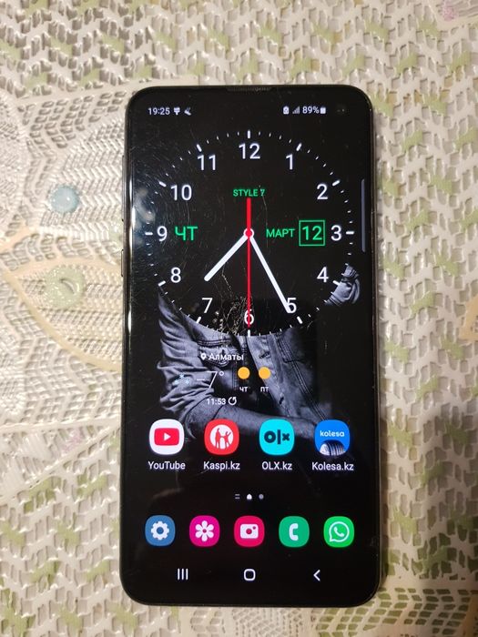 Samsung Galaxy S 10 e  6/128 гб