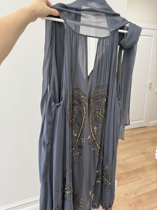 Продам очень красивое платье Zara
