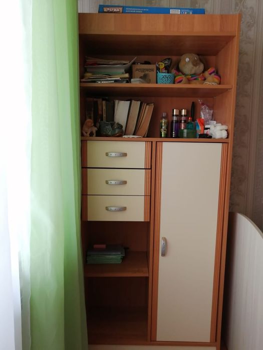 Продам детскую стенку 40 000 т