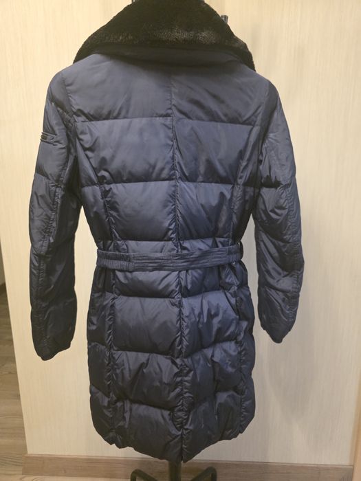 Продам женскую куртку add