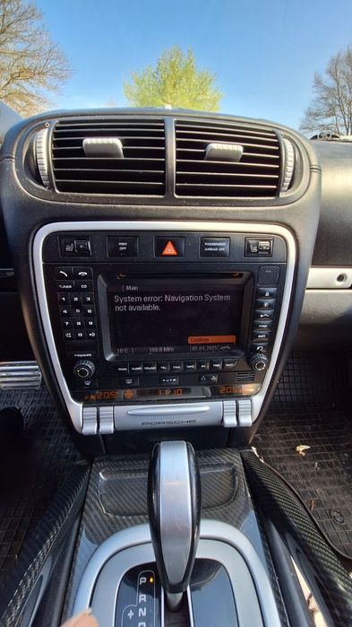 Porsche Cayenne Turbo V8,450 к.с. ,10 броя на части