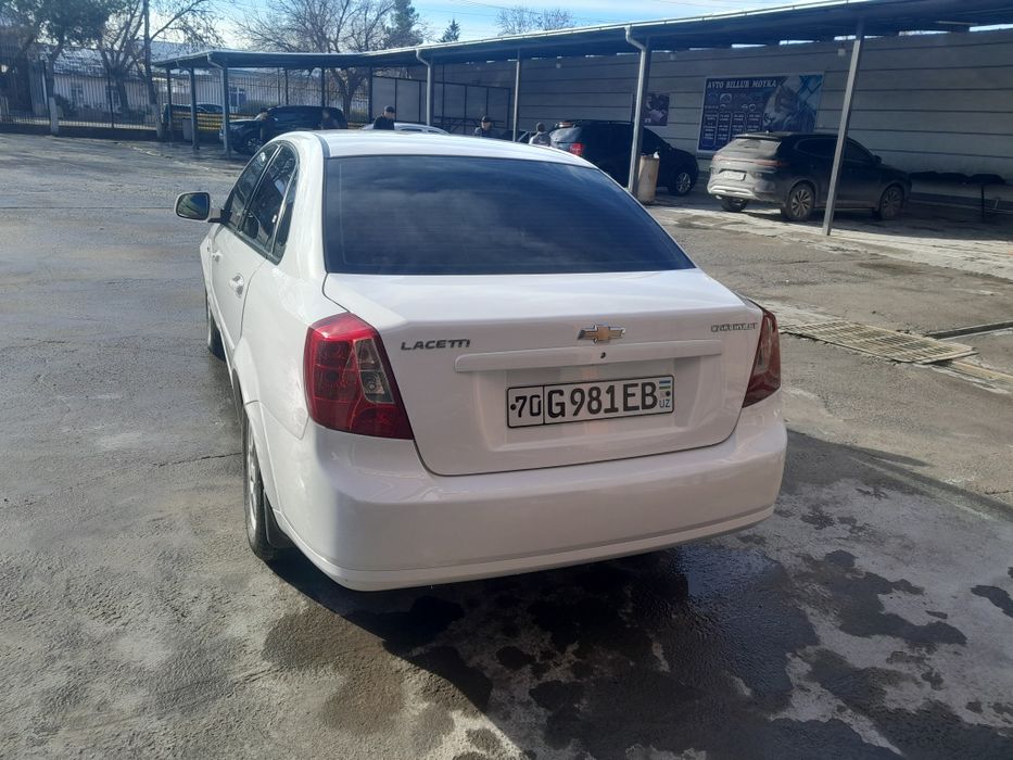 Moshina zudlik bilan sotiladi edial harajati yuq avtomat pul zarur