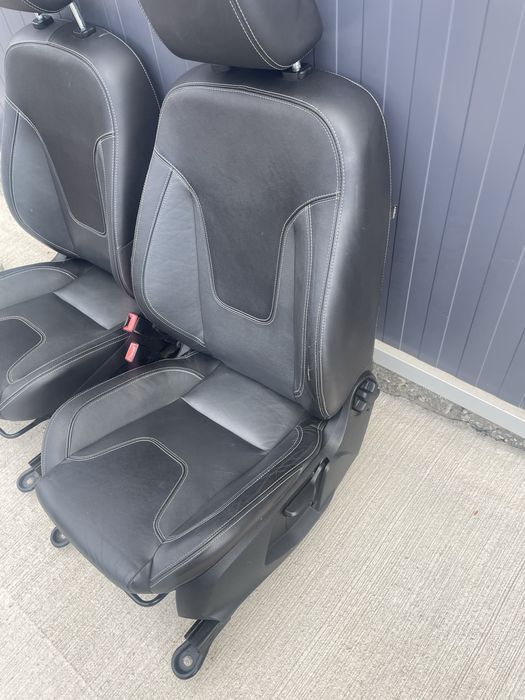 Scaune de piele Ford Fiesta 2014, cu incalzire