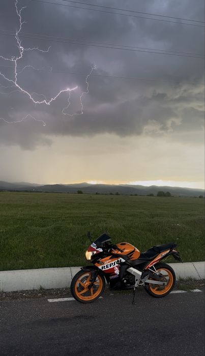 Honda cbr 125(nu Yamaha,Ktm,Kawasaki)