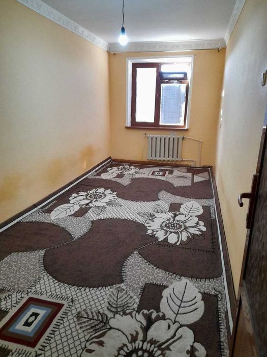 Бухоро шаҳри 4-микрорайонда жойлашган қулай 2 хонали квартира сотилади