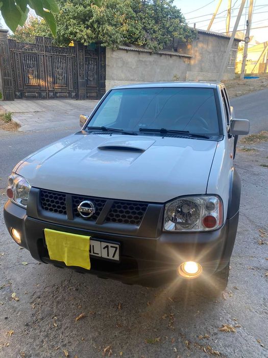 Продается авто Ниссан пикап Navara