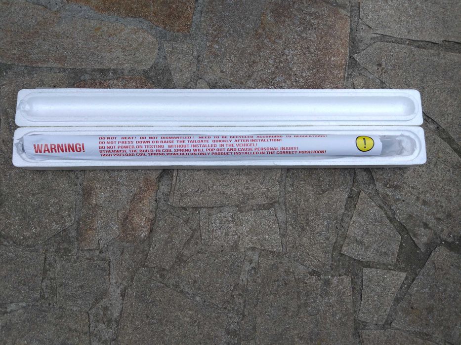 Eлектрически амортисьор за врата на багажника VW TOUAREG 2011-17