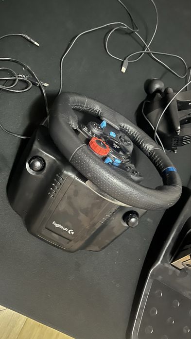 Volan Logitech G29 + pedale si schimbator
