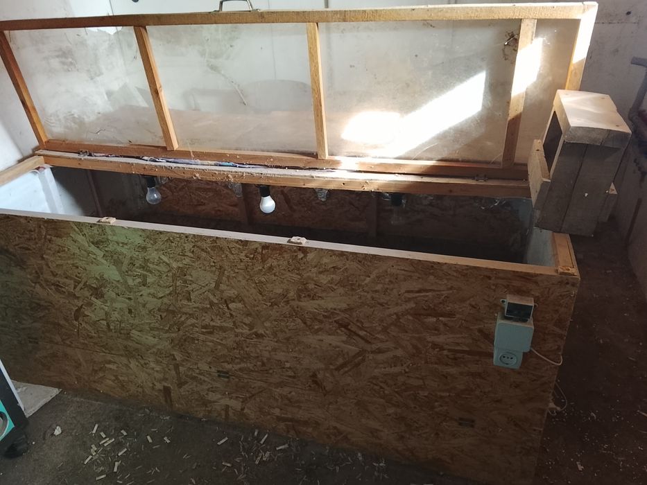 Инкубатор апарат