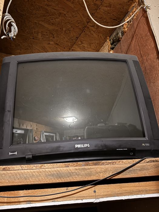 Телевизор PHILIPS