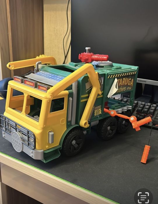 Продам персонажи ниндзя черепашек .