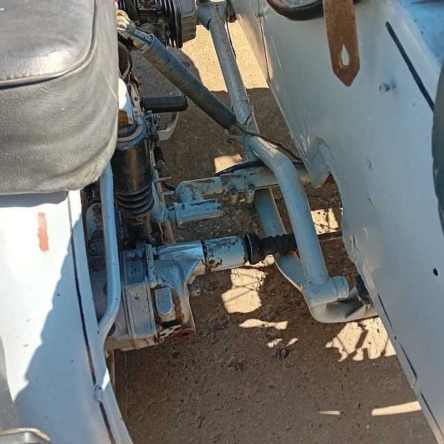 Motocicleta cu atas
