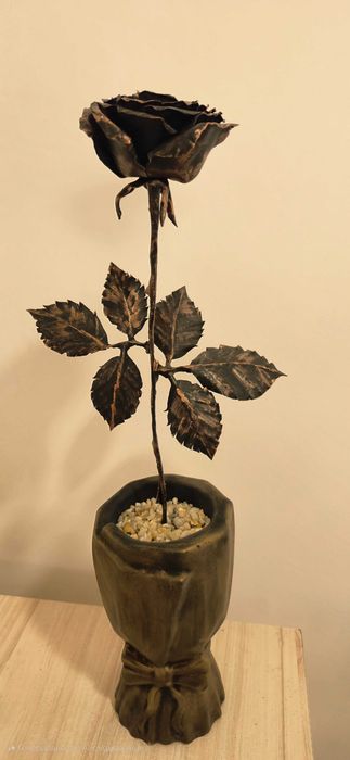 Ръчно изработени метални рози