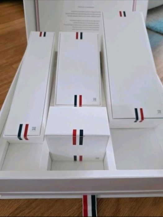 Samsung Galaxy Z Flip - Том Брауни