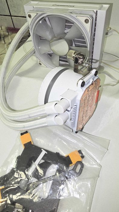 AIO Cooler CPU Gamemax IceBurg Infinity 120 alb - EXCELENT 190 NEG.