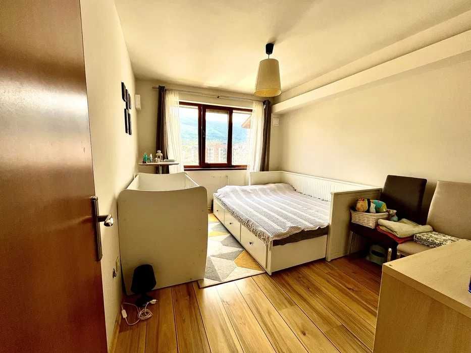 Дава се под наем Тристаен апартамент в София, Гоце Делчев - 82 кв.м за 750 € - Снимка #1