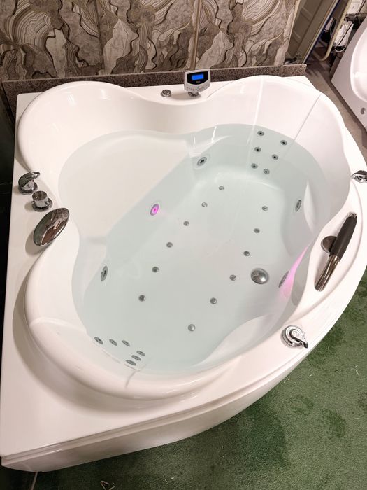 Джакузи за двама Хидромасажна Вана с Подгрев  1.45.х1.45