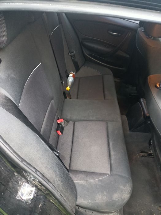 Desfac orice piesa BMW seria 1, 118D din 2009, 143 de cai