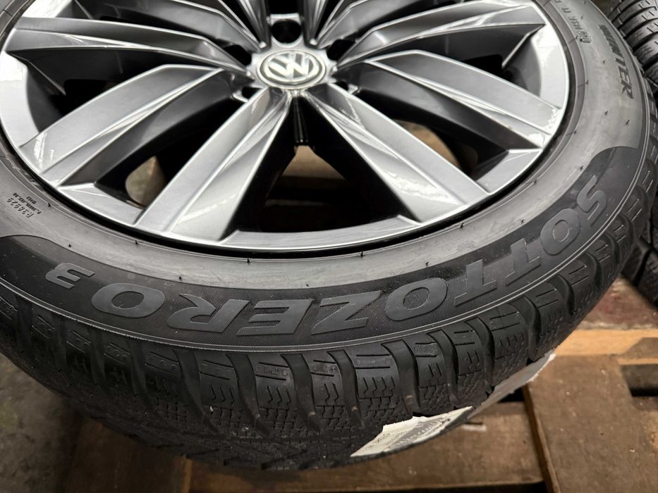 2x Anvelope noi de Iarna 245/45 r18 seal - Pirelli Sottozero 3 Winter