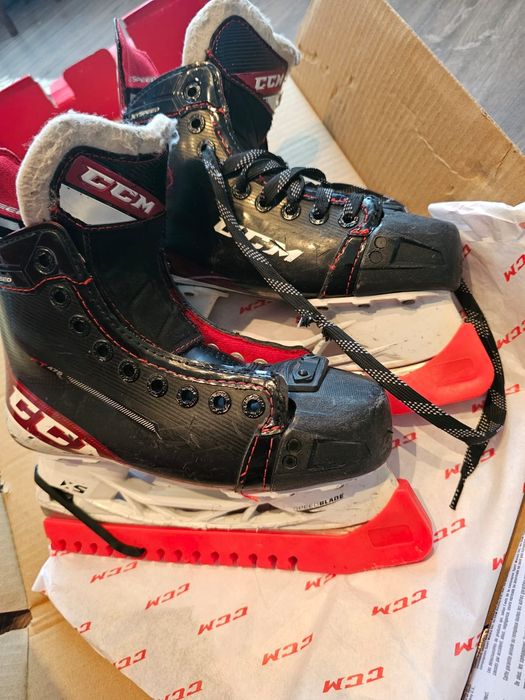 Коньки хоккейные CCM