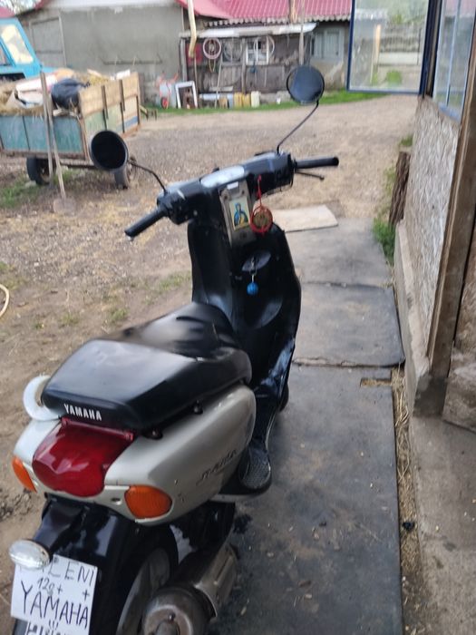 V8ând scuter Yamaha neos stare perfectă cu acte