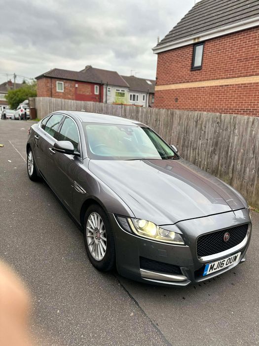 Vând jaguar xf 2016