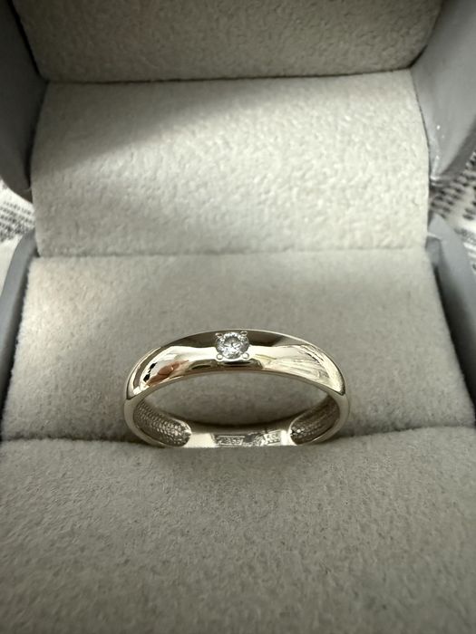 Бриллиантвое кольцо