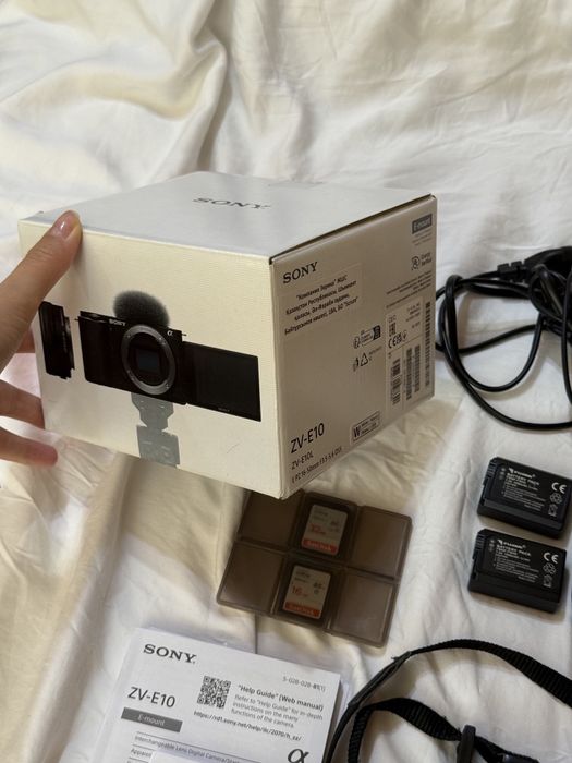 Продаю Sony ZV-E10