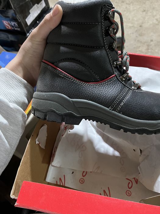 Робочий батинки