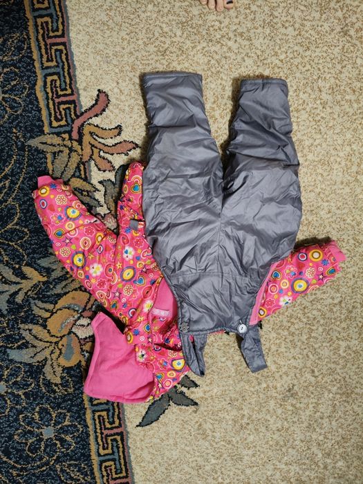 Детские куртки и комбинезоны